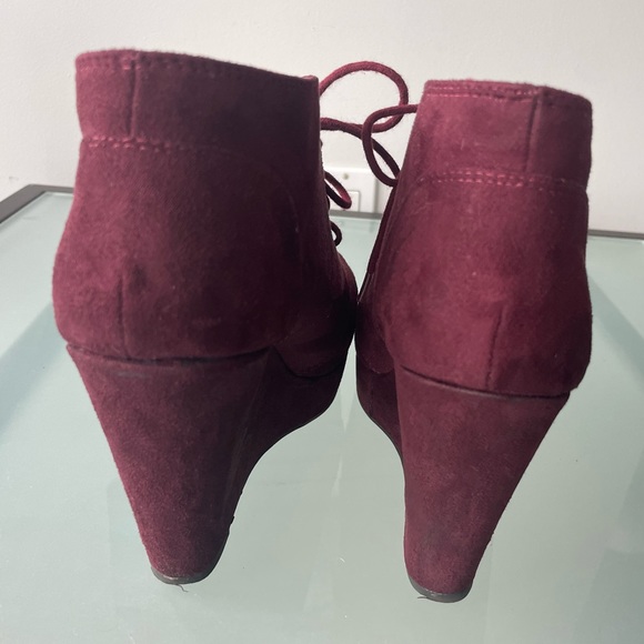 Maroon Red Platform Heeled Ankle Booties - Size 10 - Swede lace-up - Picture 3 of 7